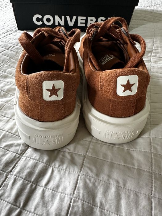 Tenisi Converse piele , originali,  marimea 39 noi