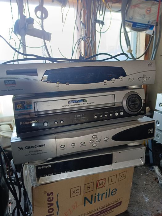 Продам видеомагнитофоны LG