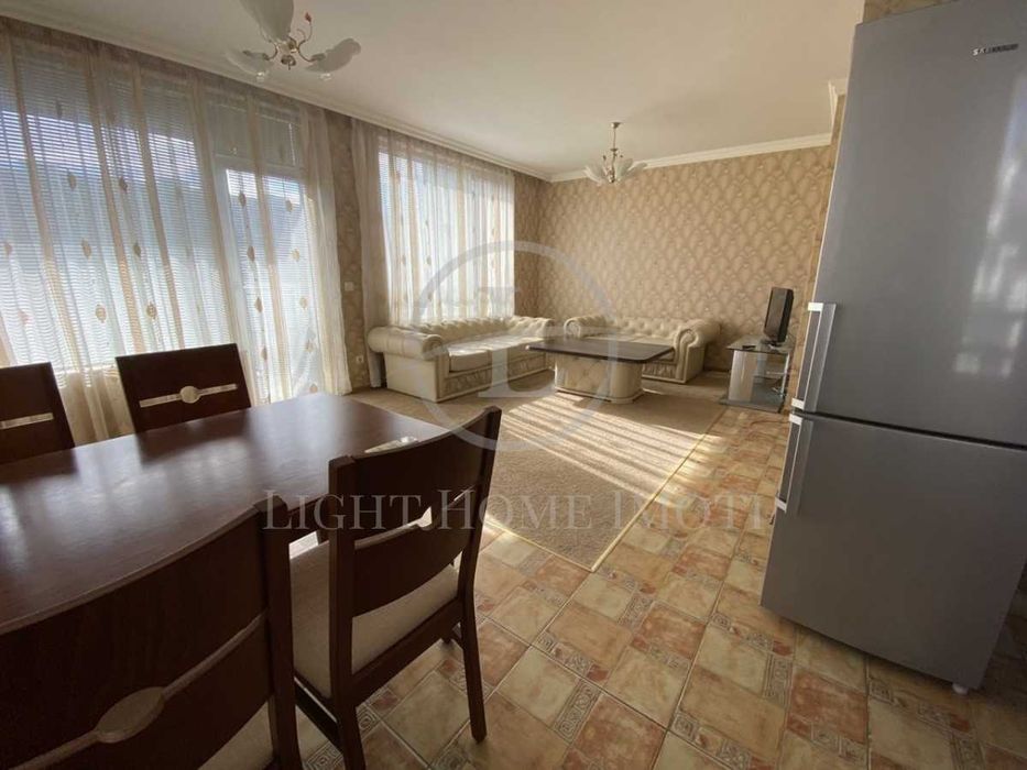 Продава се Тристаен апартамент в Пловдив, Кършияка - 117 кв.м за 1800 €/кв.м - Снимка #1