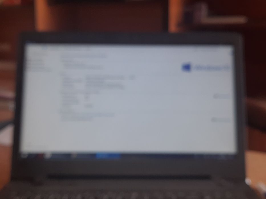 Noutbook lenova ishlab turgan pul zaril uchun sotilyapti