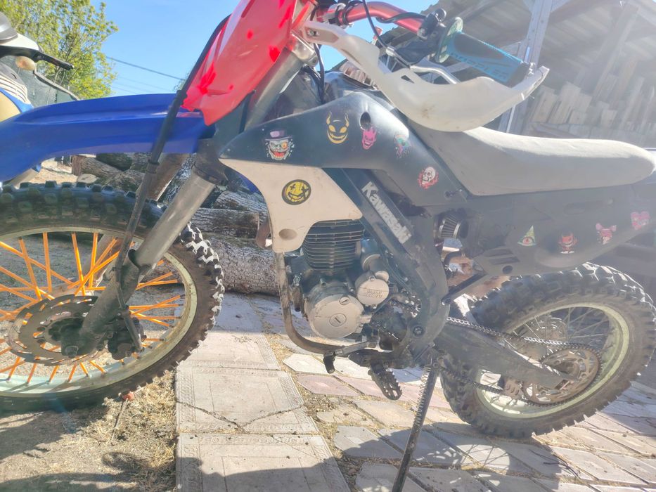 Vând kawasaki 250cc 4t
