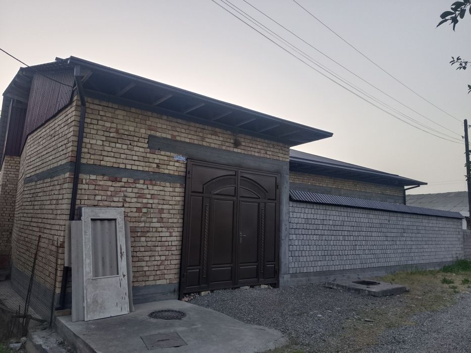 Uchastka sotiladi srochna