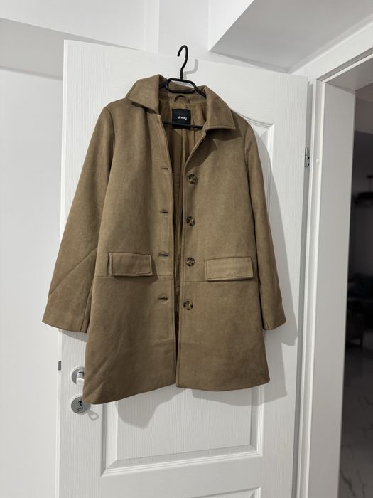 Trench nou superb impecabil