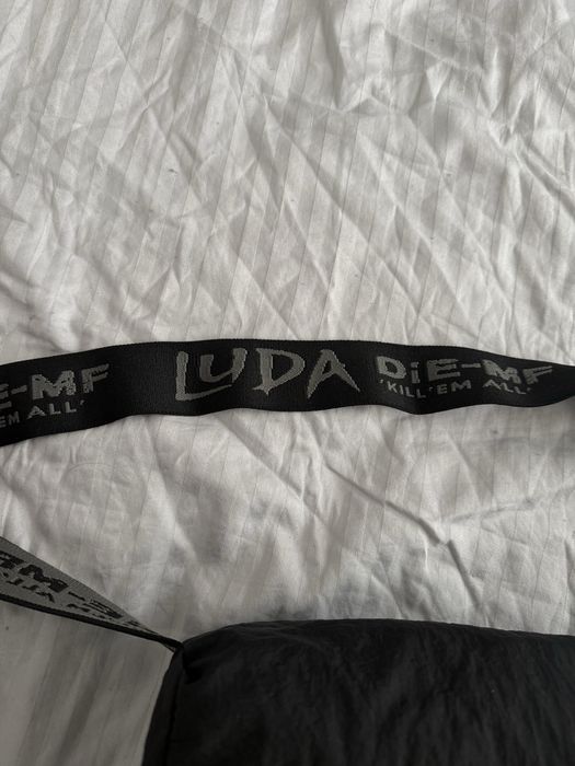 Luda concept елек