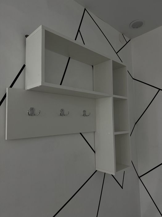 Настенная вешалка