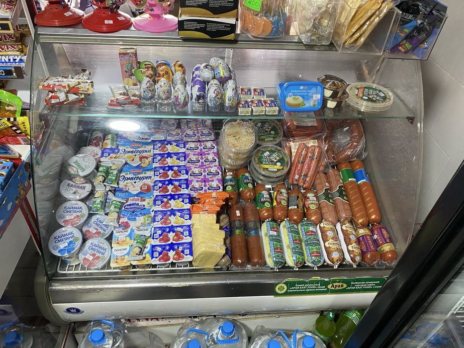 Продам витринный холодильник