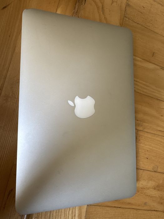 MacBook Air de 11 inch, model Mid 2011.