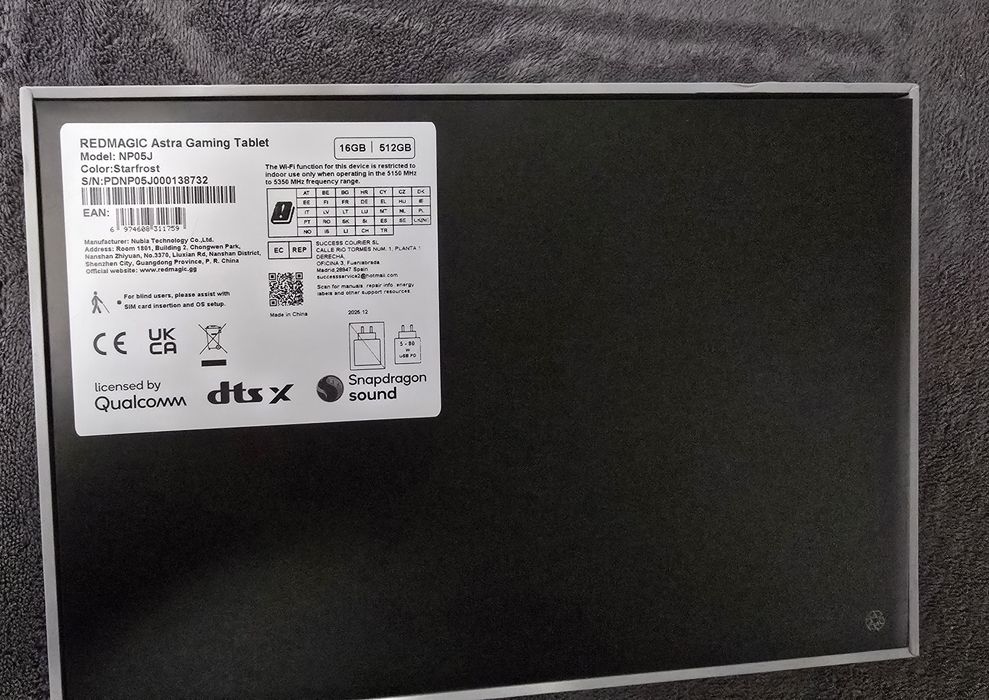 Vând Tabletă Gaming REDMAGIC Astra | Snapdragon 8 Elite | 16GB RAM + 512GB UFS 4.1 | Display OLED 2.4K