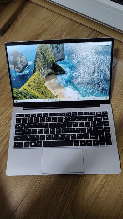 Laptop 14,1 inch/ ssd 256 GB/ 8 GB ram