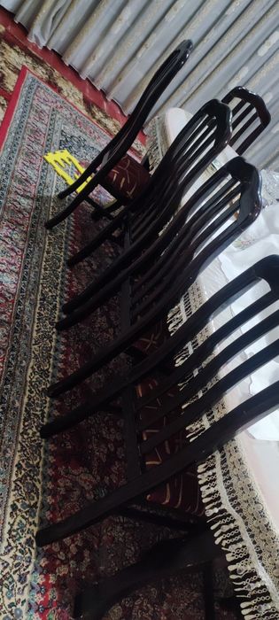 Стол стульчиклари 12 та