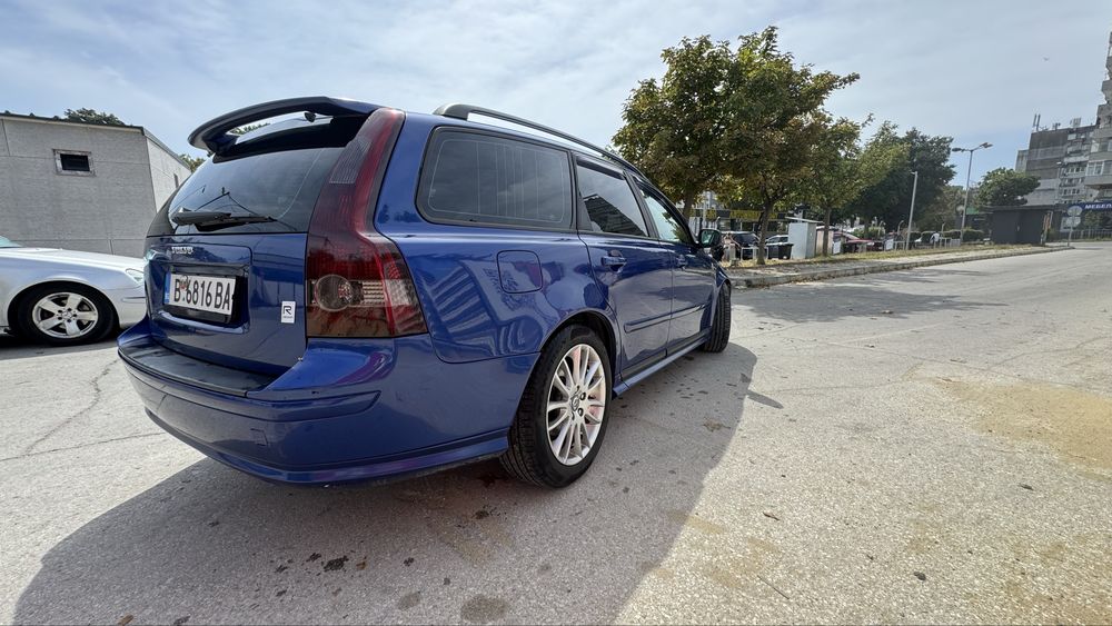 Продавам Volvo v50 2D HDI 2007г