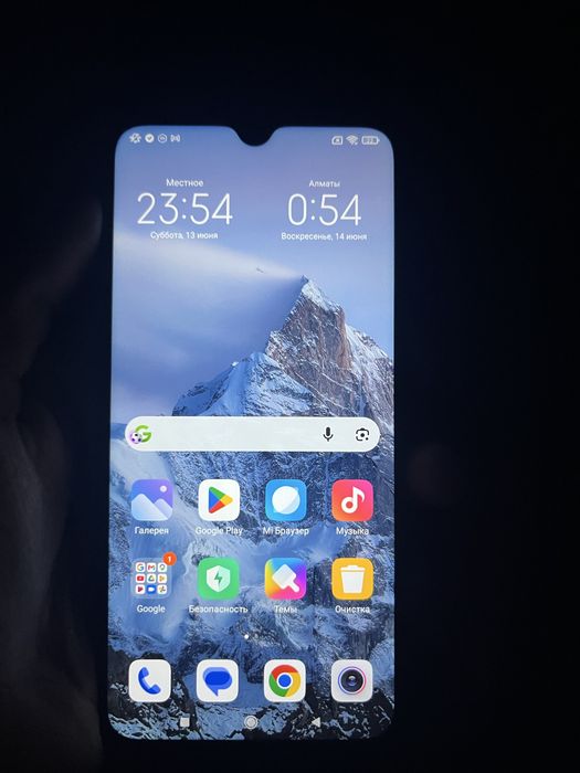 Продам Redmi Note 8 срочно за 25тысяч торг есть все на описании есть
