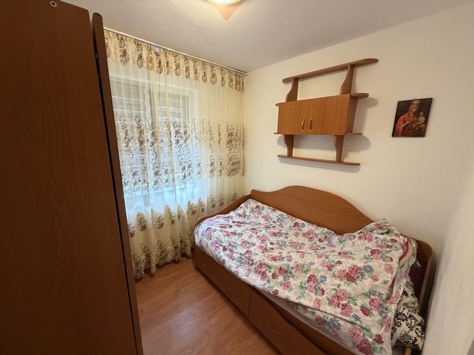 Închiriez apartament Bârlad