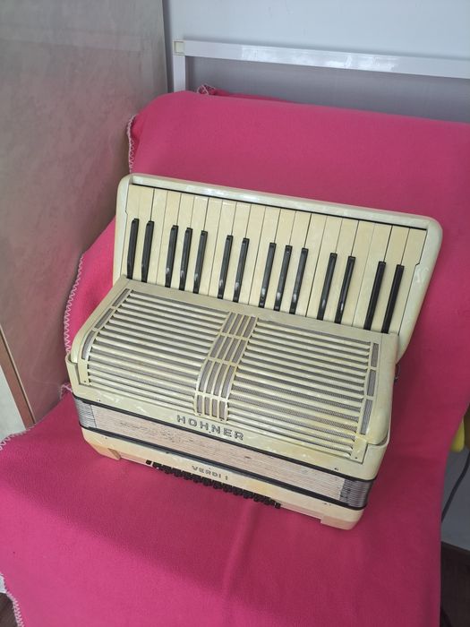 acordeon hohner vergele 48 basi