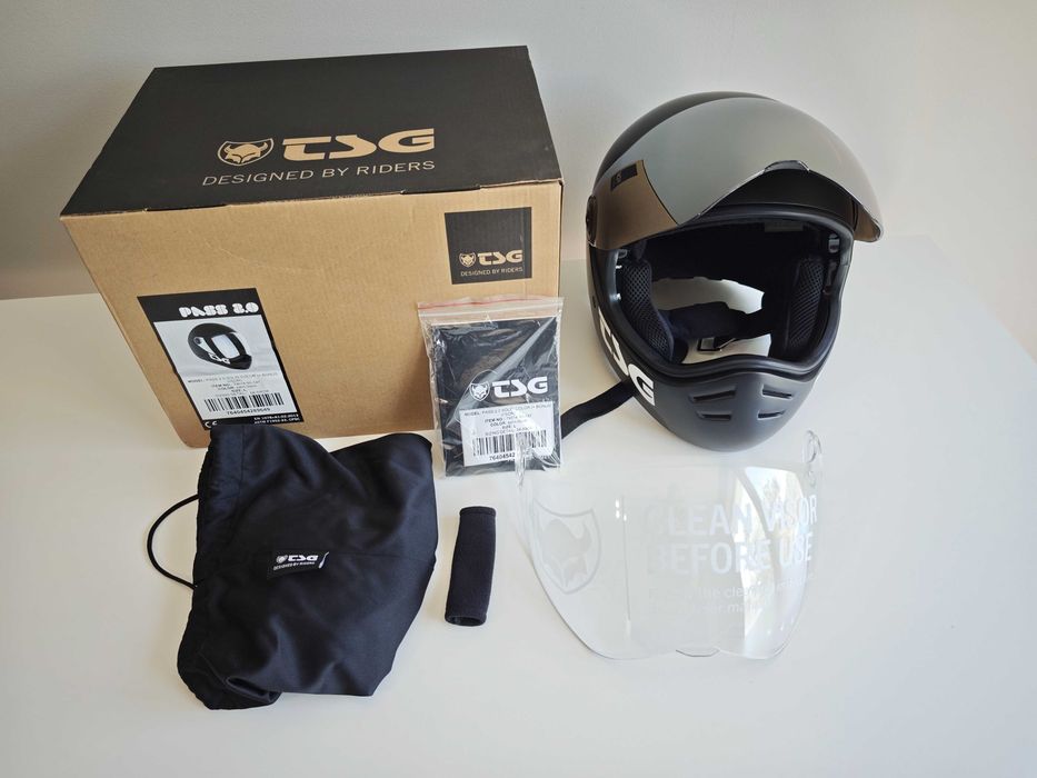 Продавам каска TSG Pass 2.0 Full Face