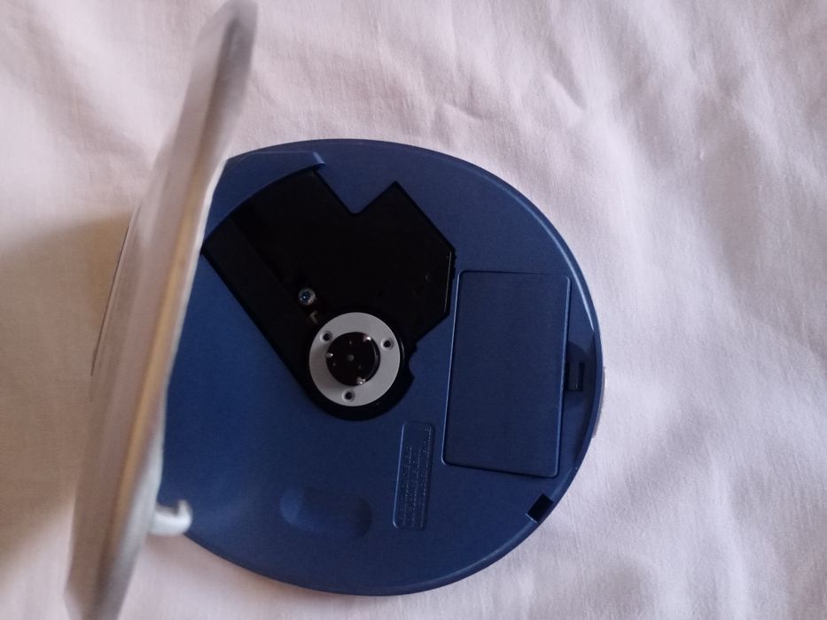 Два кассетных плеера и мп3плеер