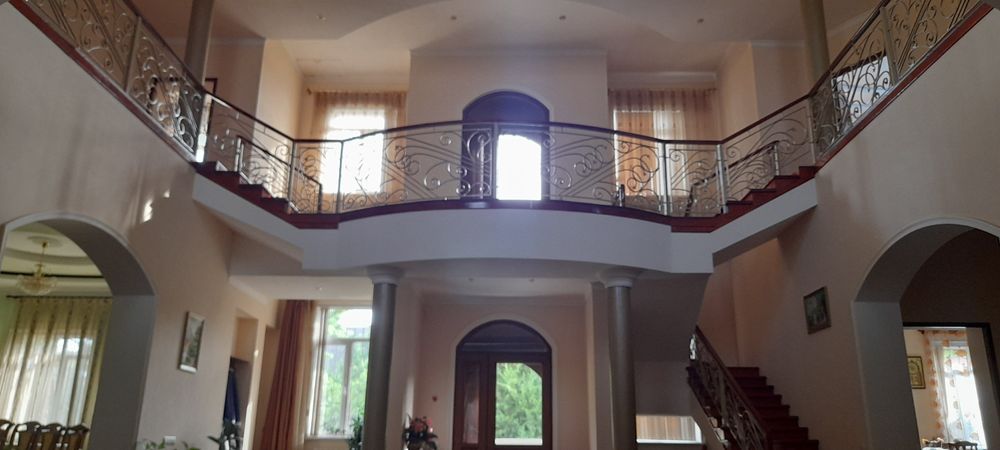 Продается евродом 3 уровня