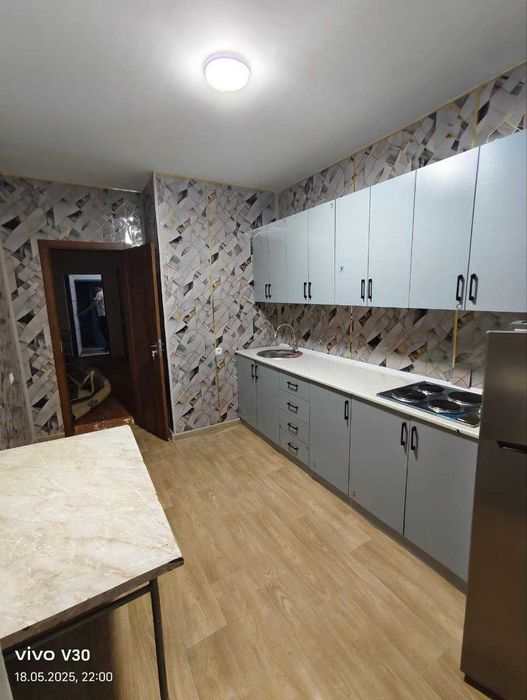 *Выкуп Цум метро Космонавтов 2ком,квартира возможно 3,Балкон 2х8,Центр