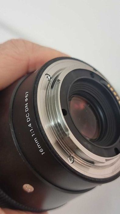 vand obiectiv sigma 16 mm F 1.4 montura Sony E - crop