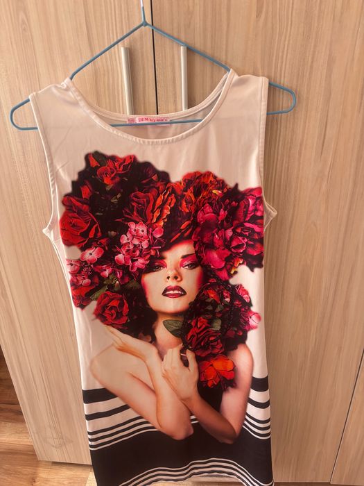 Всички рокли по 20лв