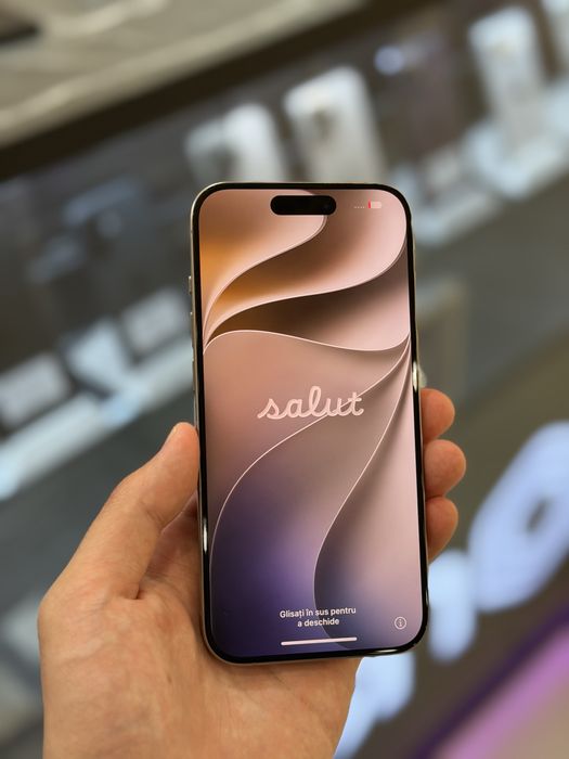iPhone 15 Pro / 256 / 90%