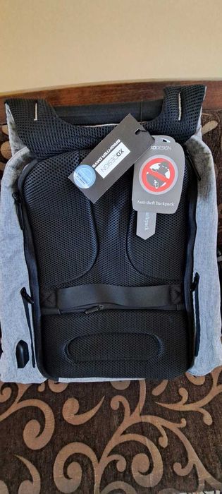 Раница за лаптоп XD Design  - водоустойчива, защитена от кражба