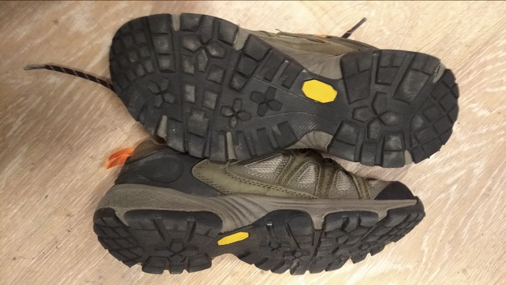 Кроссовки  мужские.