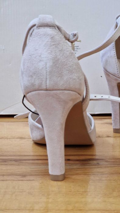 Обувки естествен велур