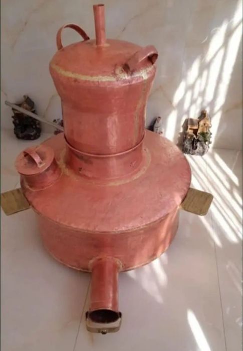 Vand un cazan de facut palinca