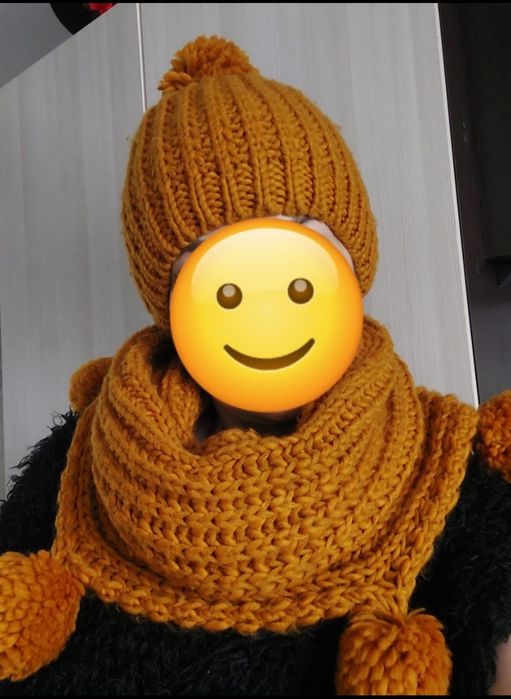 Шапка с шарфом, снуд ,шапка