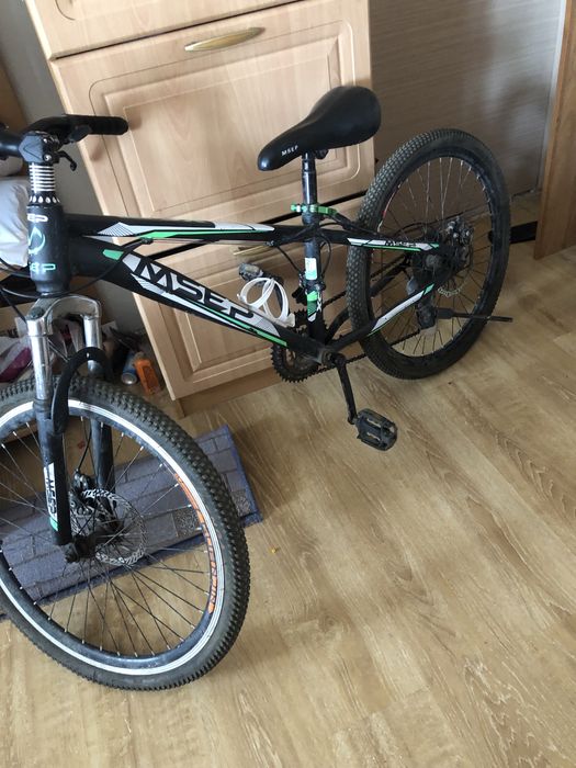 Продам классный велосипед.Сиденье поднимается выше.