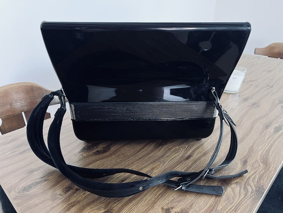 Acordeon hohner atlantic cu sistem midi functional