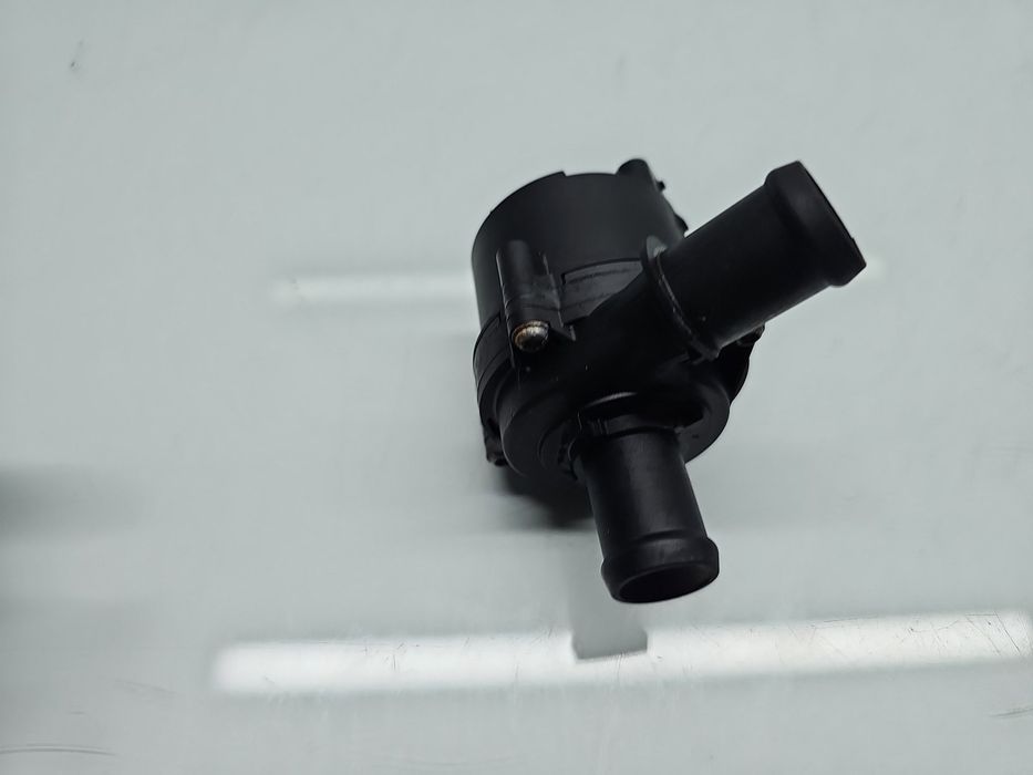 Pompa recirculare apa AUDI A3 Sportback (8VS, 8VM) [Fabr 2013-prezent]