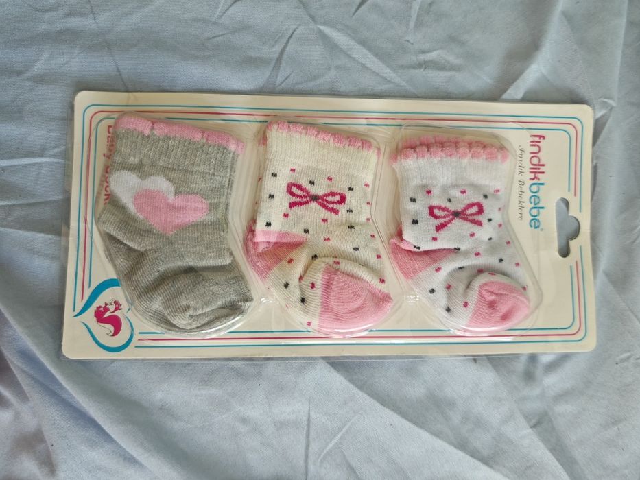 Бодита за бебе и чорапки
