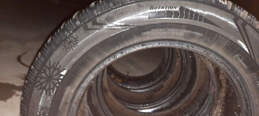 Срочно продается зимние покрышки