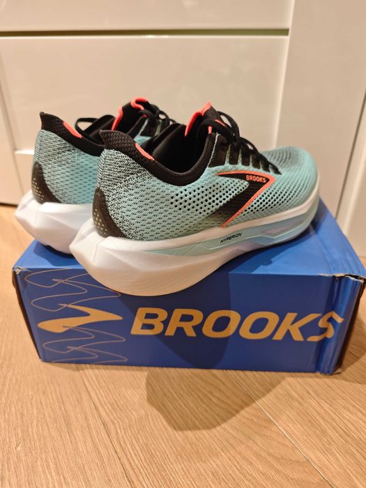 Кроссовки Brooks Hyperion 3