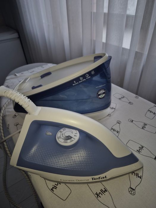 Продам утюг в отличном рабочем состоянии совсем новый
