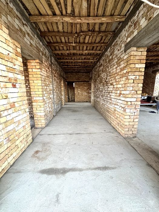 ДСК Бустон 3 соток 5 хона 120m2. Участка сотилади.