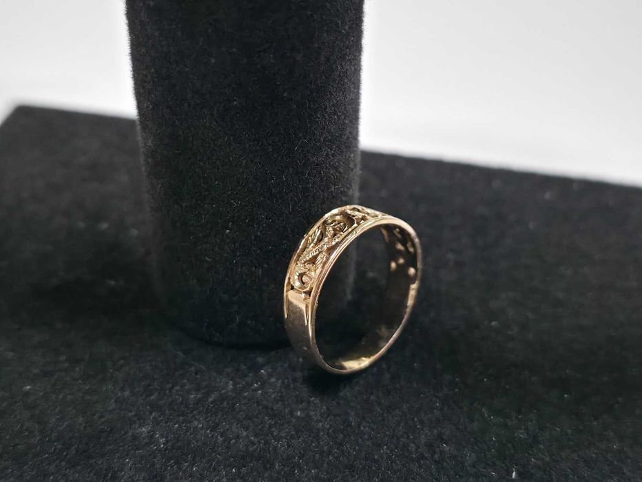 Дамски златен пръстен 14К 585 / 2,66 гр.