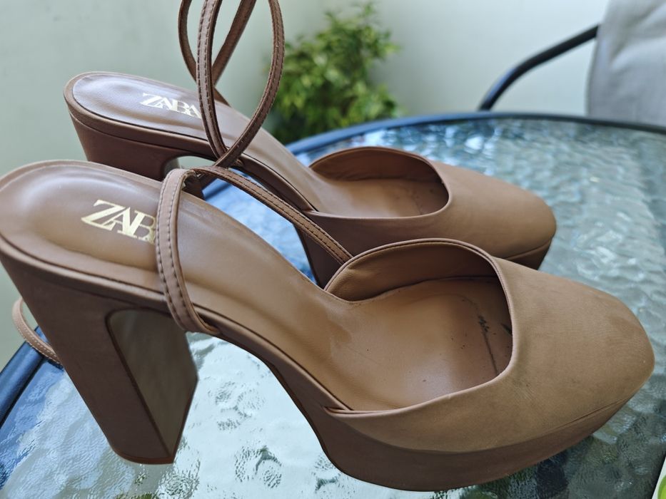 Малко носени обувки 38 номер