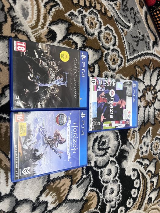 Продам PS4. Аулиеколь