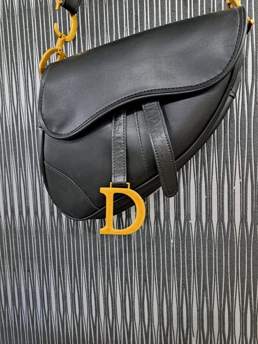 Нова дамска чанта