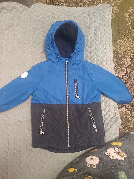 продам ветровку.