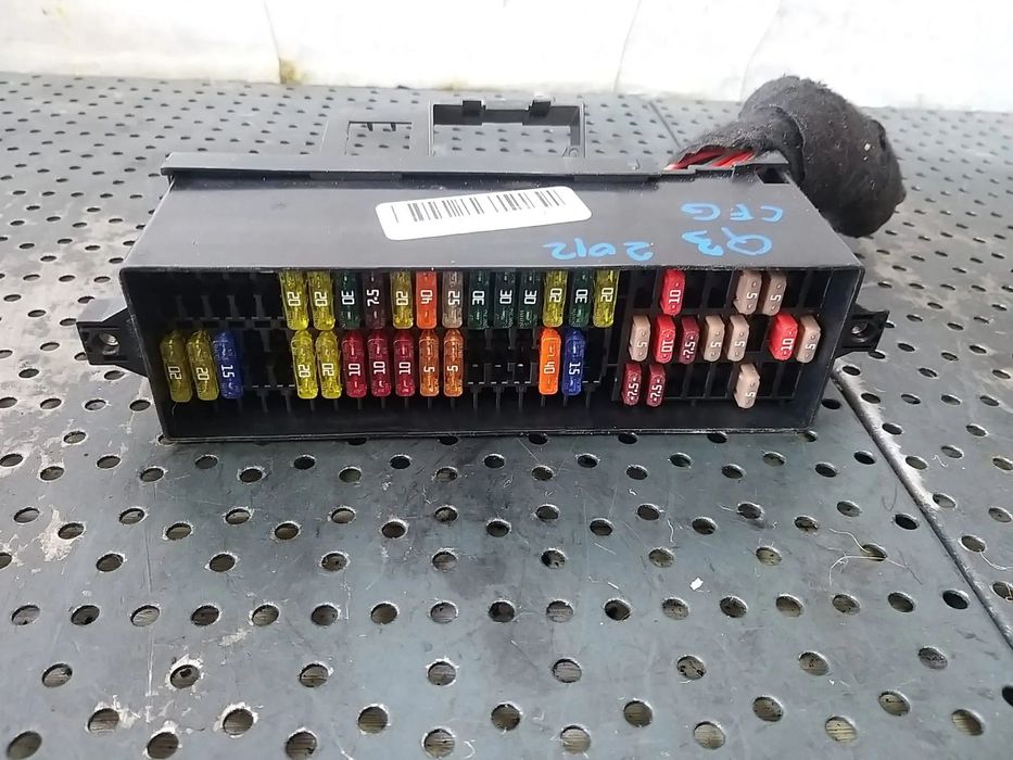 Panou sigurante 2.0 tdi audi q3 8u 5n0971845e