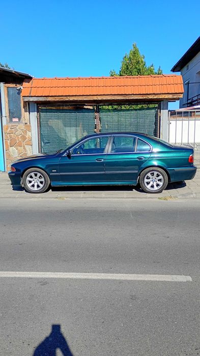 БМВ 520 i  бензин