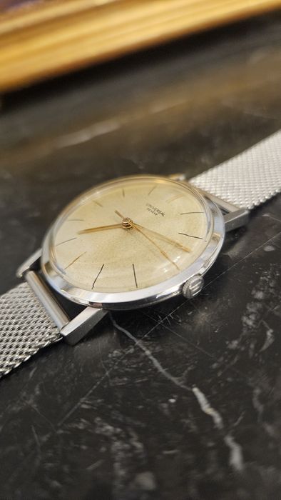 Ceas Universal Geneve