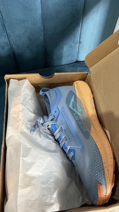 Кроссовка nike новый