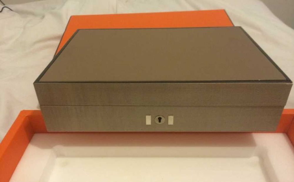 Cipuri chips poker Hermes Elements 300 jetoane LUX schimb auto diverse