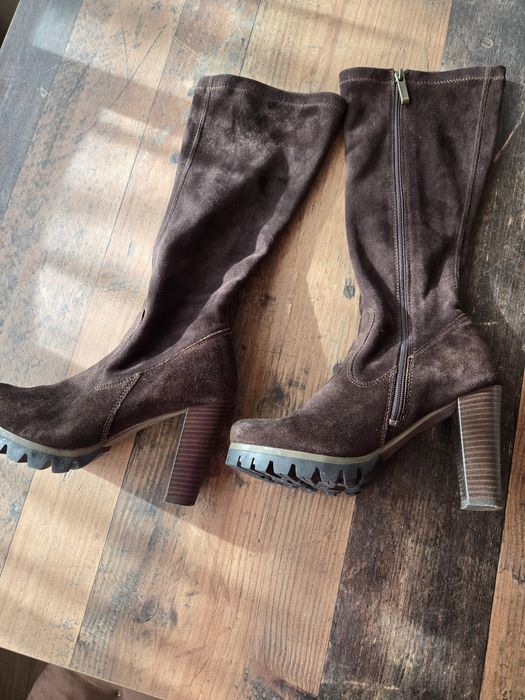Високи велурени ботуши