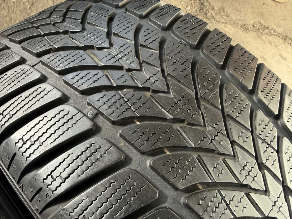 # 2x Anvelope iarna 225/50 R17 - Dunlop Sp Winter Sport 4D